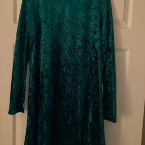Green velvet dress never worn